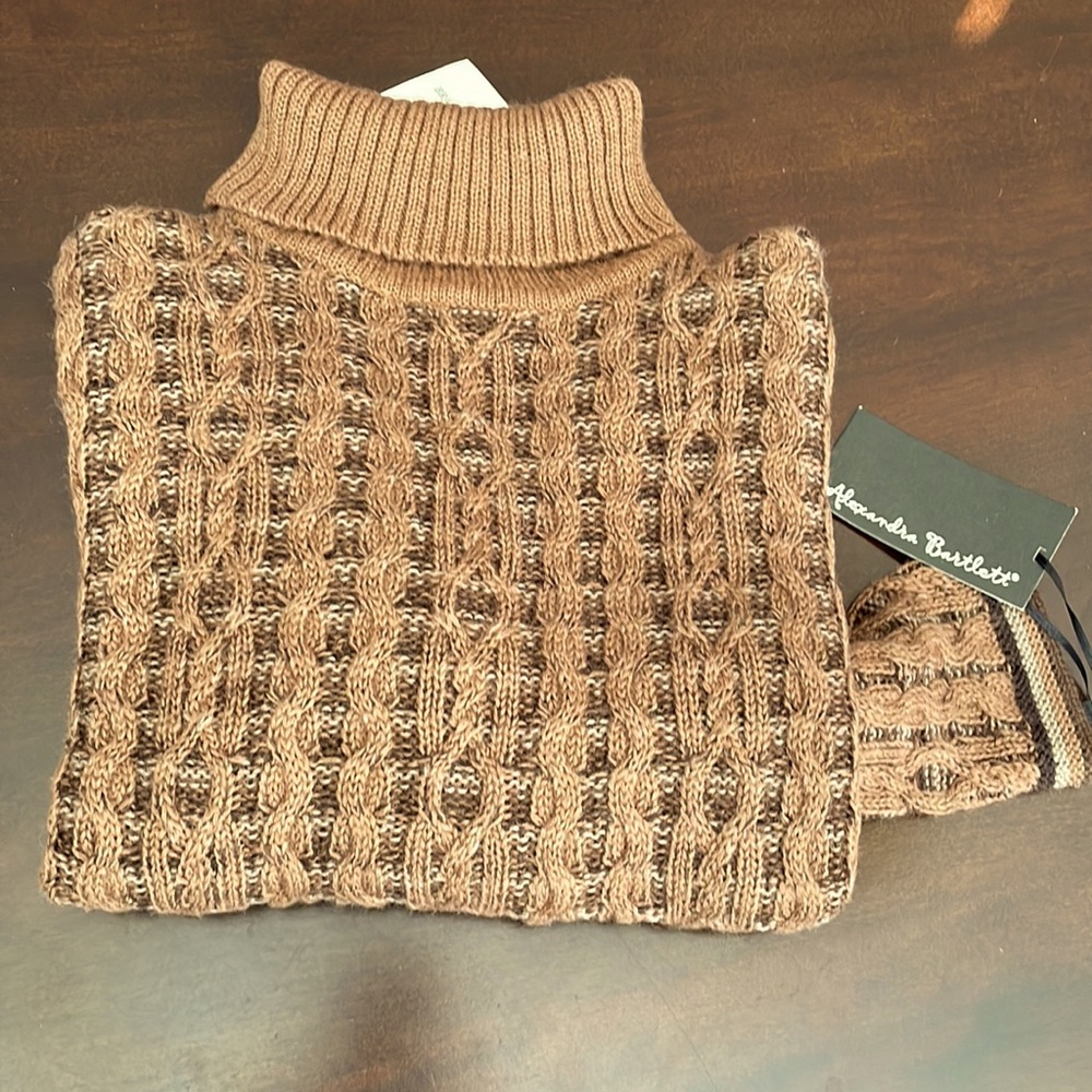 Alexandra Bartlett Turtleneck Sweater. Size Small. New With Tags